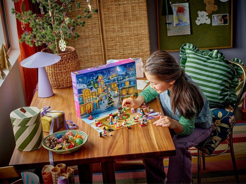 Конструктор Лего Френдс Адвент Новорічний календар 2025 року Lego Friends 42668 42668 фото