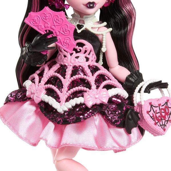 Лялька Монстер Хай Дракулаура день народження Mattel Monster High Draculaura JBG74 JBG74 фото