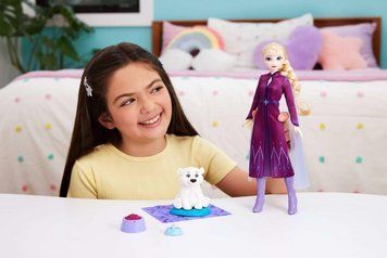 Кукла Эльза Холодное сердце Дисней Disney Frozen Elsa с медвежонком и аксессуарами Mattel JFG16 JFG16 фото
