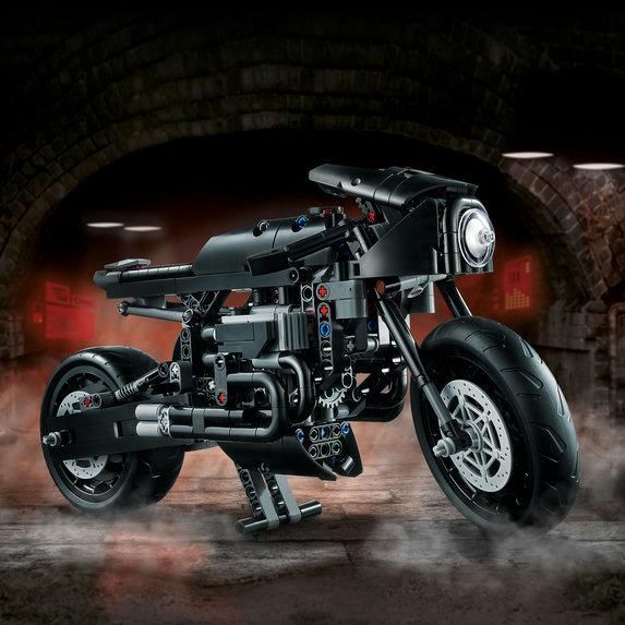 Конструктор Лего Технік Байк Мотоцикл Бетмен: Бетцикл Lego Technic Batman &mdash; Batcycle Motorbike 42155 42155 фото
