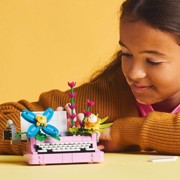 Лего Креатор 3 в 1 Машинка з квітами Lego Creator 31169 31169 фото